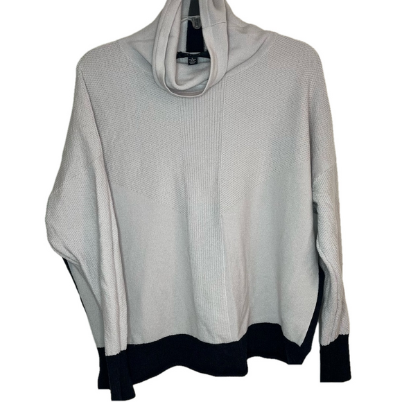 Verge Girl Sweaters - VERGE Turtleneck Sweater Women's Large Gray Black Trim Strip 100% Merino Wool